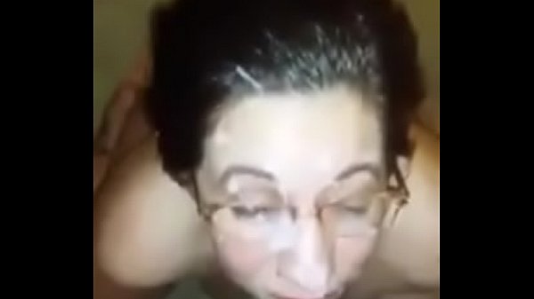 Señora recibe dos corridas en la cara