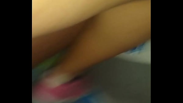 ME LA COJO CUANDO SUS PAPÁS NO ESTÁN EN CASA